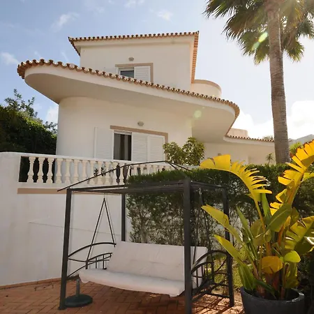 Villa Okapi